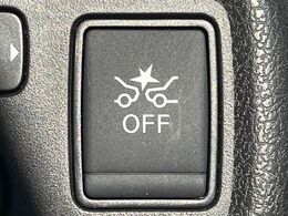 【エマージェンシーブレーキ】走行中に前方の車両等を認識し、衝突しそうな時は警報とブレーキで衝突回避と被害軽減をアシスト。より安全にドライブをお楽しみいただけます。