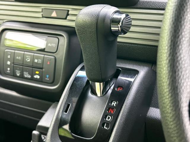 国産車から輸入車まで多様なお客様のニーズのお応えできるように、全国規模で豊富な在庫展開！車のことならWECARSへ！