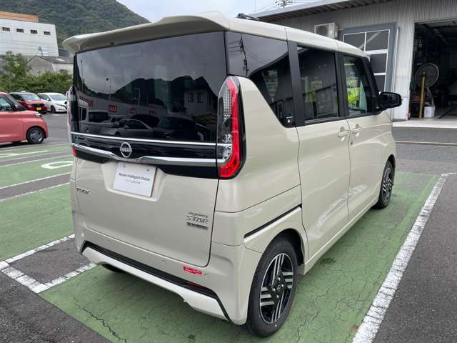 ♪　日産テクニカルスタッフが責任を持って車の隅々まで点検整備します！安心出来る車を届けます！　♪