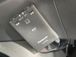 【ETC】高速道路の料金所をストレスなく通過！話題のスポットやサービスエリアに多い「スマートIC」利用時は必須のアイテムです。当店でセットアップを実施、ご納車当日からすぐにご利用いただけます！