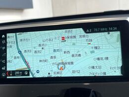 ●純正ナビ:一体感のあるナビは、高級感ある車内を演出してくれます。オーディオ機能も充実しておりますので、運転もより楽しめます