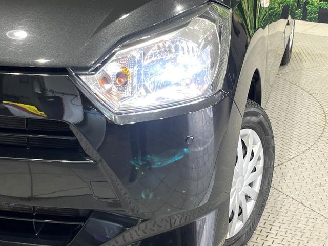 【LEDヘッドライト】悪天候や夜間走行時も良好な視界を確保し安心して運転できる高輝度LEDヘッドライトを装備！点灯速度が早く、消費電力も抑えられています。