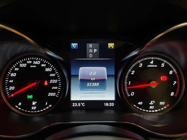 LIBERALAは全国に約40店舗以上。どの店舗の在庫でもお近くのLIBERALAでご購入いただけます。