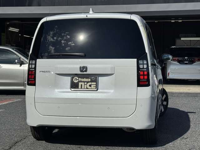 ガラスコーティングご購入時に施工できます！撥水or親水タイプでお選びいただけます☆施工証明書、カーシャンプー、メンテナンスキットも付いてきます☆