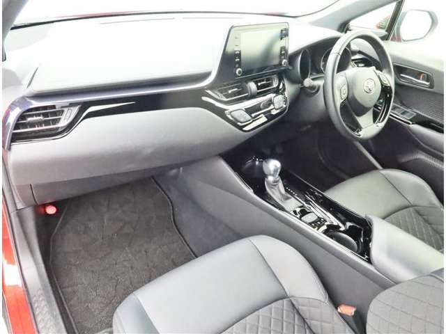 こちらの車両は、末永い安心メンテナンスを提供させていただく為、ご来店頂きお車のご確認・点検（スマイルパスポート）にご加入いただける、岐阜県内販売・登録の方に限らせていただきます。