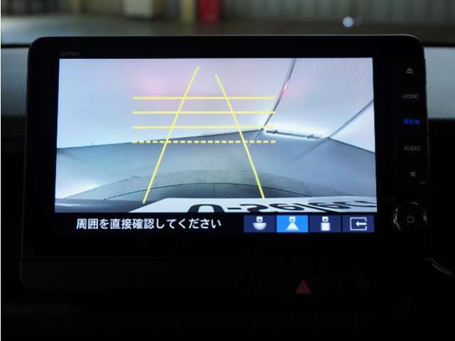 ◆バックカメラ◆リバースにするだけで映ります、後方の安全確認や、狭い駐車場での車庫入れ、雨の日や夜間など視界の悪い時に便利です！安全にバックする為には欠かせない装備です。