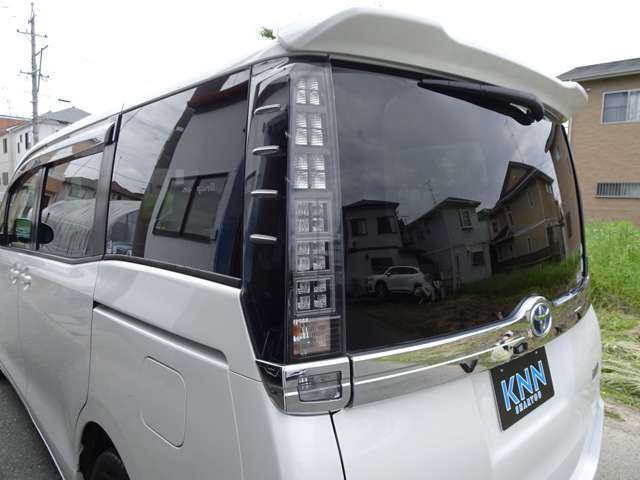 弊社では在庫車輌全車に支払総額を表示しております。また、お客様にとって必要のないオプションを強引に勧めたりすることはございませんので安心してご来店ください！