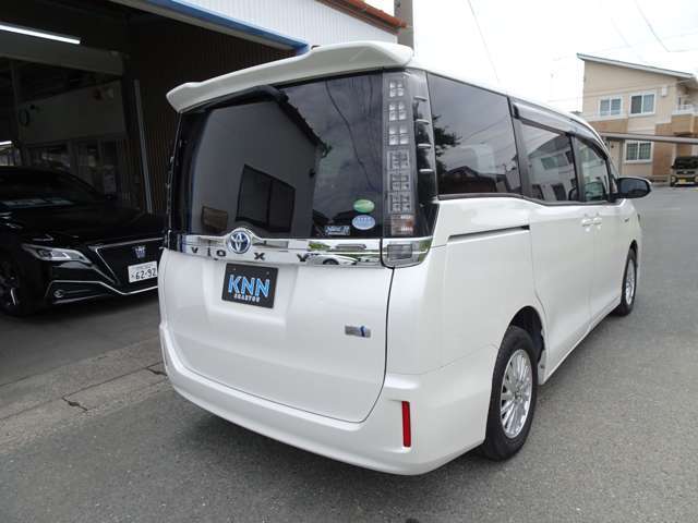 弊社では在庫車輌全車に支払総額を表示しております。また、お客様にとって必要のないオプションを強引に勧めたりすることはございませんので安心してご来店ください！