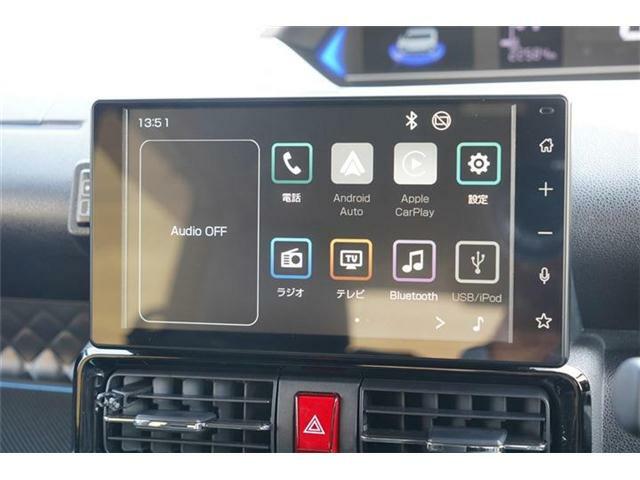 メーカーオプションの9インチスマホ連携ディスプレイオーディオ装備☆スマホ接続することで普段使っているアプリが車内でも使用できます☆地上デジタルフルセグTV・USB端子・Bluetooth対応