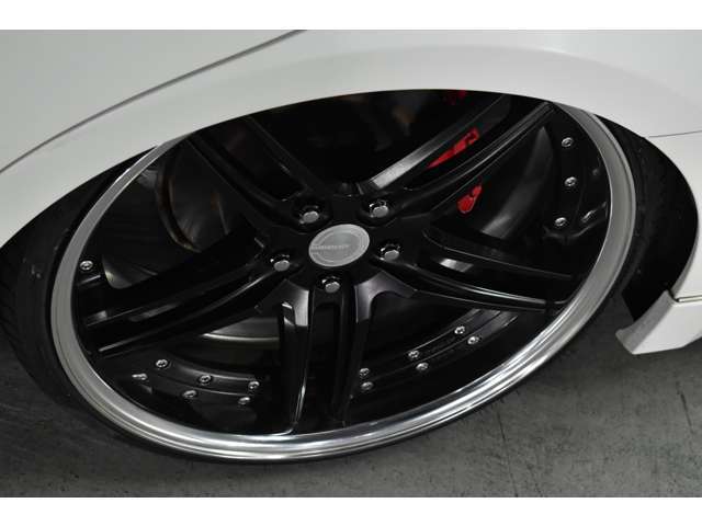 安心の鑑定付き車　第三者鑑定付き車を取り扱っております。チェックシートなどでもお車の状態が分かりやすく記載されており安心していただけるかと思います。