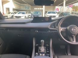 細部まで作り込まれた造形美！毎日でも運転してドライブを楽しみたくなります。是非、クルマに触れて、見てその質感を味わってください。