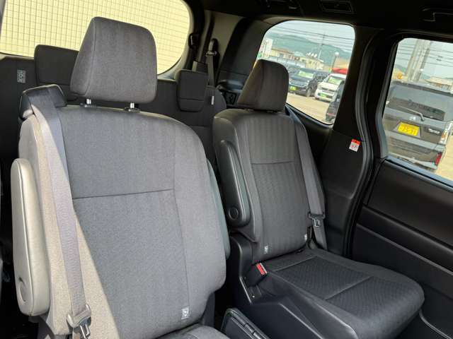 エンジンルームも綺麗に洗浄してから納車致します。普段あまり見ることが無い箇所だからこそ綺麗だと感動しますよね(*´▽｀*)