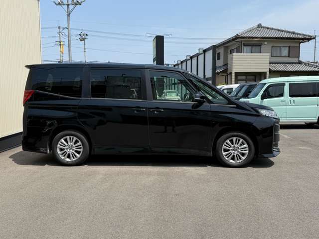 お車で来られる際は松茂吉野線です。電車でこられる際は最寄り駅は板野駅です。駅にはスタッフがお迎えに上がりますので是非見に来てください！