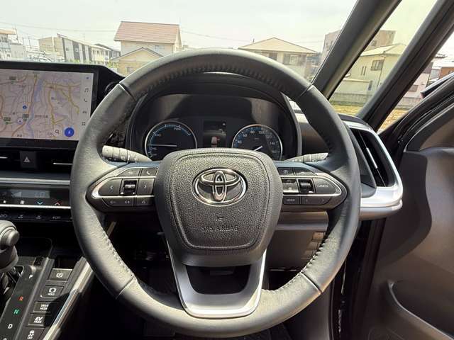 毎日全国の仕入れ先から厳選した車を仕入れております！プロの査定士の検査を受けた車を仕入れ、入庫後も社員が1台1台を走行チェックや状態確認・装備確認などを入念に行います。
