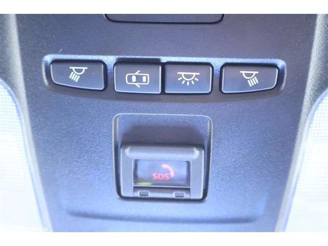 コネクテットサ-ビスのヘルプネット搭載しています。車両の位置情報などが自動で送信されるので、迅速な緊急車両の手配ができます。機能の詳細はスタッフまでお問い合わせください