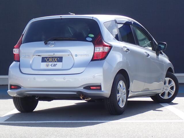 オリックス認定中古車は御納車前に全車12または24ヶ月月点検を実施しオイル、エレメント、全ワイパーゴム、エアコンフィルターは無条件で新品に交換致します。安心の充実整備です。