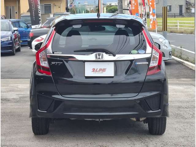 当店では、下取り買取、業者オークションにて厳選した中古車を販売しております。お値段以上の品質をお届けできるよう努めております。ぜひ現車を確認しにご来店ください。【TEL086-292-8833】