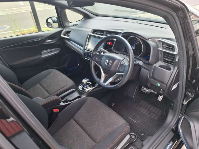 車検、板金、一般整備、パーツ販売取り付け、各種保険　などなど安心価格にてご提供しております。お気軽にお問い合わせください。