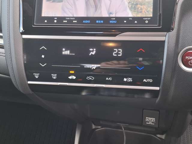 店では、下取り買取、業者オークションにて厳選した中古車を販売しております。お値段以上の品質をお届けできるよう努めております。ぜひ現車を確認しにご来店ください。【TEL086-292-8833】