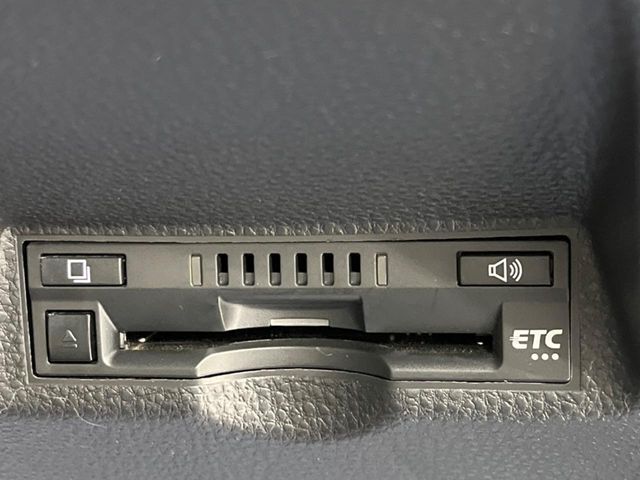 【ETC】高速道路の料金所をストレスなく通過！話題のスポットやサービスエリアに多い「スマートIC」利用時は必須のアイテムです。当店でセットアップを実施、ご納車当日からすぐにご利用いただけます！
