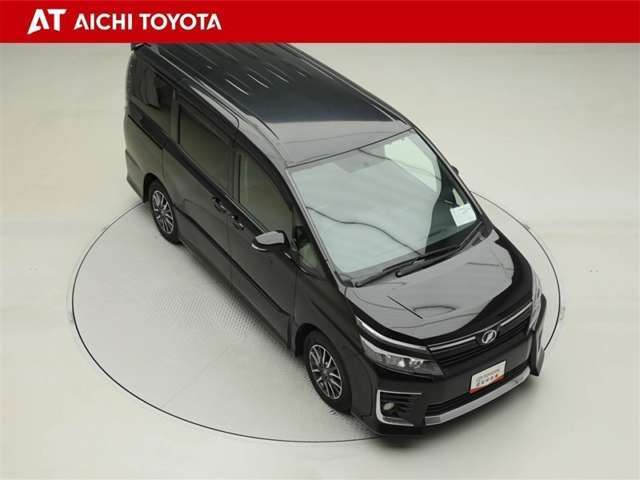 左側のスライドドアが電動開閉し、何方でも乗降も操作も簡単楽々♪