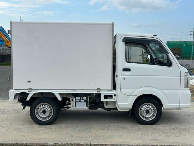 追加架装・仕様変更お任せ下さい！数多くの実績が御座います！架装専門業者との提携でお客様のご希望にあった仕様に変更可能です！ご希望の仕様等お気軽にご相談下さい！