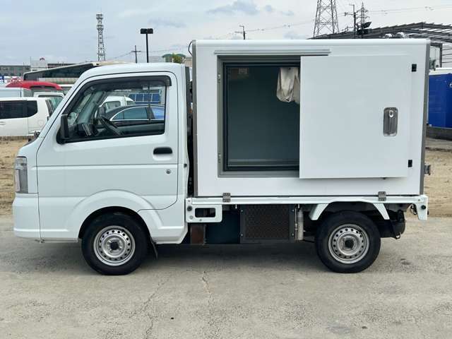 高所作業車・パッカー車・霊柩車・活魚車など特種車両取り扱っております！！車両詳細など詳細はお気軽にスタッフ迄お問い合わせ下さい！