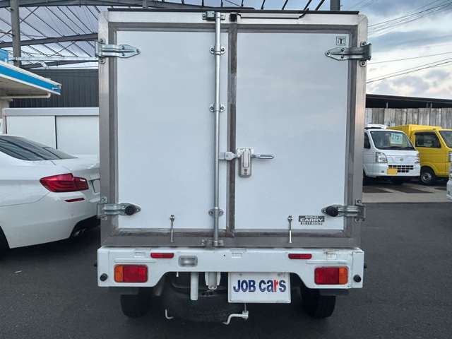 当店在庫ベースから移動販売車・キッチンカー作成承っております。専門業者との連携もございます。保健所に対応する設備のご相談等も専門スタッフが承ります。実績多数ございます！ぜひご相談下さい！