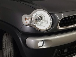 【LEDヘッドライト】ディスチャージヘッドライト（HID）と同等の明るさで、夜道や雨天走行が明るく視界良好！！　フォグライトも装備で、安心感さらにUPです♪安心ドライブを楽しんで下さい♪