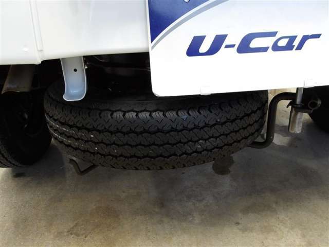 スペアタイヤ付いてます☆