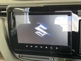 【メーカー純正ナビ】インテリアに溶け込むスタイリッシュな「専用設計」メーカーナビを装備♪視認性や操作性など基本性能にも優れ、より上質なカーライフをお楽しみいただけます。