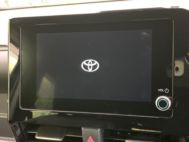 【ディスプレイオーディオ】お手持ちのスマートフォンとの連携で、ナビや音楽再生など各種アプリを使用可能。スマホに近い感覚でお使いいただけます♪