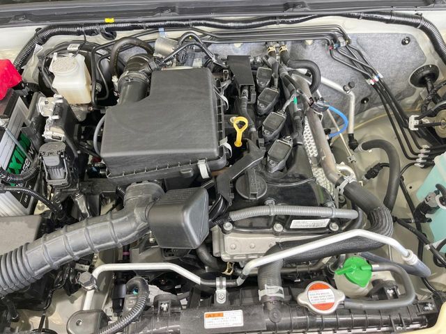 親切・丁寧な専門メカニックスタッフが応対！・車検・点検整備・事故等の修理などアフターサービスも安心。お車のカスタマイズもネクステージのサービススタッフまでご相談ください！