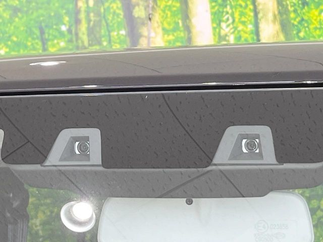 【スズキ　セーフティサポート】走行中に前方の車両等を認識し、衝突しそうな時は警報とブレーキで衝突回避と被害軽減をアシスト。より安全にドライブをお楽しみいただけます。