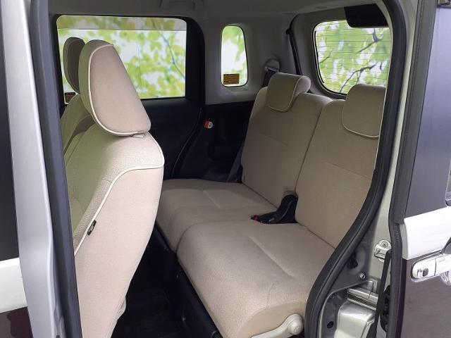 WECARSでは各商談席に大型モニターをご用意しております！見やすい大画面でゆったりと全国の在庫をご覧いただけます！是非ご来店お待ちしております！