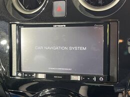 【ナビゲーション】目的地までしっかり案内してくれる使いやすいナビ。Bluetooth接続すればお持ちのスマホやMP3プレイヤーの音楽を再生可能！毎日の運転がさらに楽しくなります！！