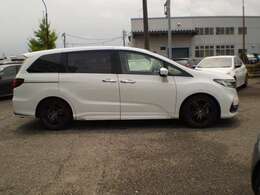 車の詳細についてのお問い合わせは、メール見積り又は電話にてお問い合わせ下さい。