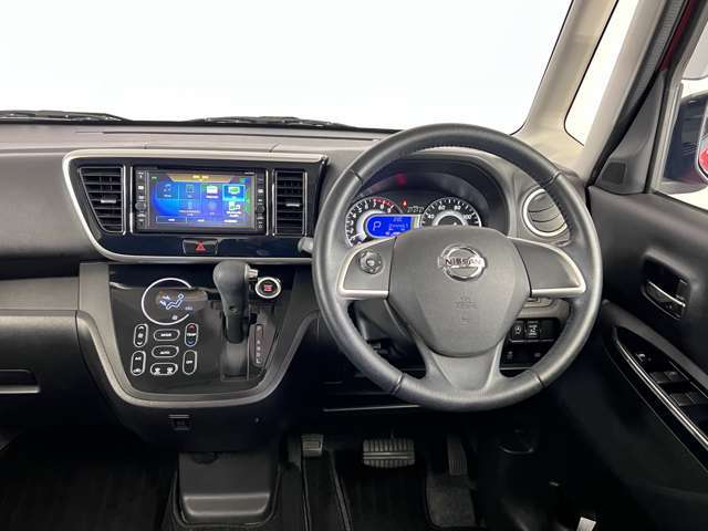 車内はルームクリーニングを実施済みです！綺麗な状態ですので、お気軽にご来店くださいね！