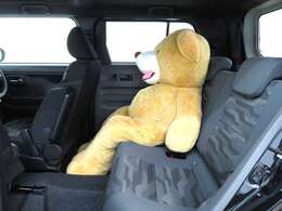 当社スタッフの岩浜くん（身長約160cm）に実際に乗車してもらいました。サイズ感の参考にぜひご覧ください。