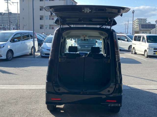 彦根インターからお車で3分とアクセス便利！近くには有名観光地の彦根城もありますので、観光と合わせてのご来店も良いですね♪活気溢れる自慢のスタッフがお客様のご来店をお待ちしております！