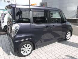 リヤは、ハウジングをメッキ化したLEDタイプのコンビネーションランプを採用し、よりプレミアム感のあるスタイルになっています☆