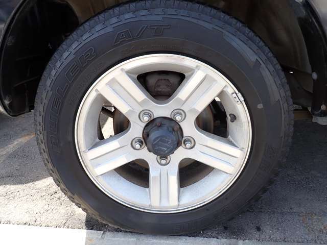 お値段お手頃価格車！！当店おススメの1台となっております。お問い合わせ・ご来店の際はカーセンサーを見た！とお伝え下さい。