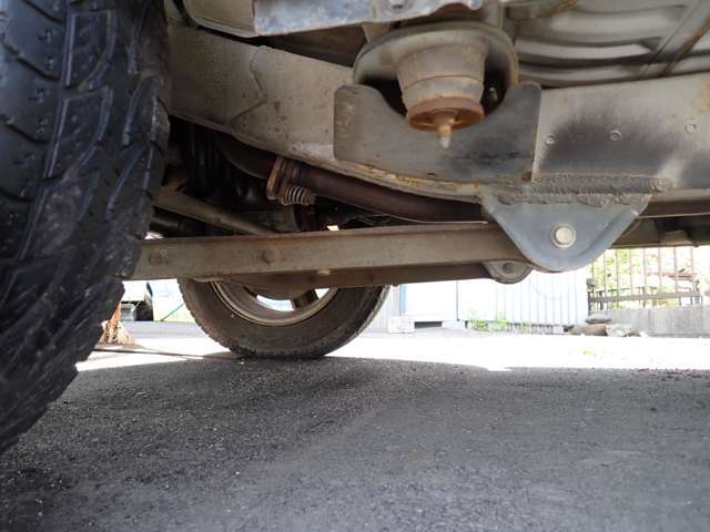 お値段お手頃価格車！！当店おススメの1台となっております。お問い合わせ・ご来店の際はカーセンサーを見た！とお伝え下さい。