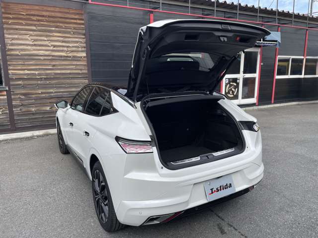 ハンズフリー電動テールゲート