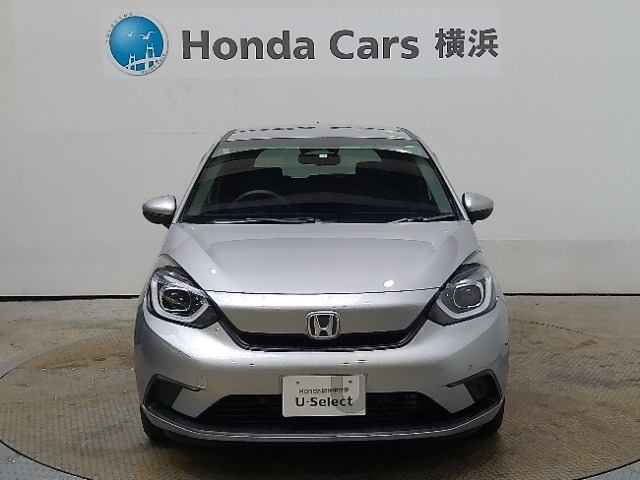 Honda認定中古車はU-Select保証1年付きで、有料で最長5年まで延長可能です。またU-Select　Premium保証の中古車は無料保証2年付きで、有料で最長5年まで延長可能です。