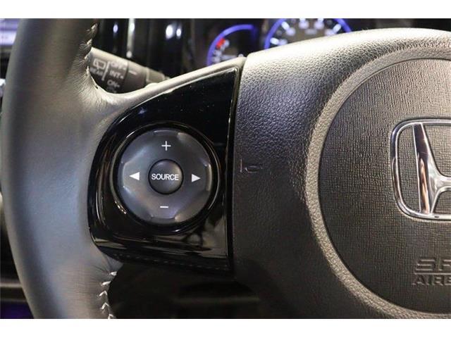運転しながら操作が出来る画期的装備！これ便利です