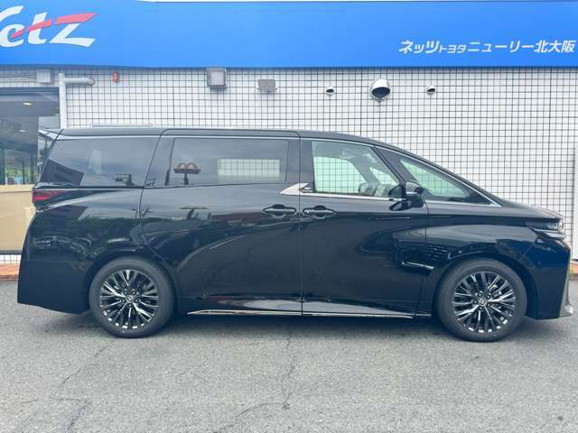両側電動スライドドアです★スマートキー・運転席にあるスイッチからも開閉可能です◎