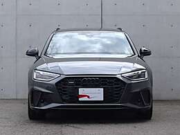 ●Audiが最初に採用したLEDポジショニングランプ。シャープなラインで昼間でも点けていたいと思うほど上品でオシャレです。夜間走行時はさらに目立ちます！