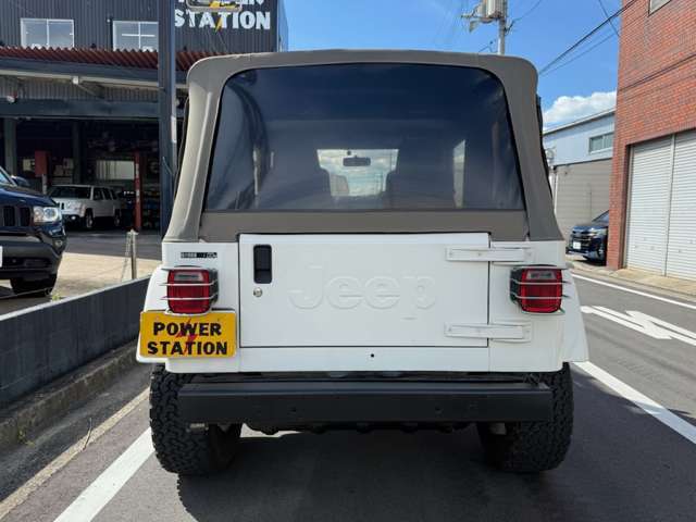 背面タイヤレスでお洒落なJEEPに！