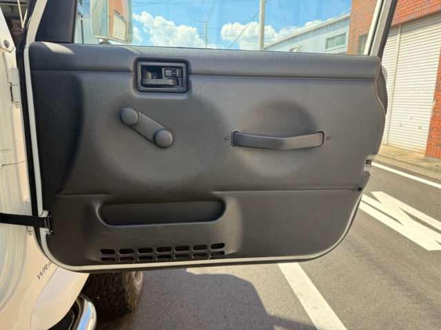 内張りもご覧ください。